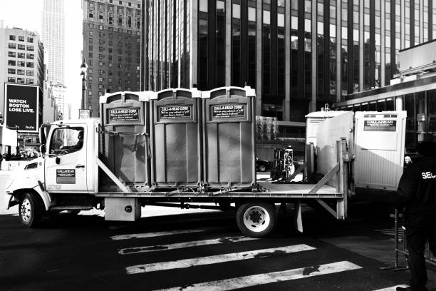 Best Portable toilet rental cost  in Flippin, AR